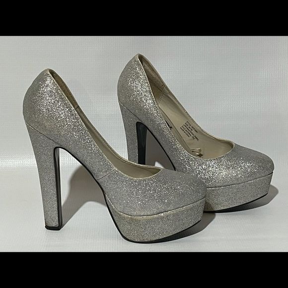 Rue 21 Silver Glitter Platform Heels – Size M (7/8) - Picture 2 of 10